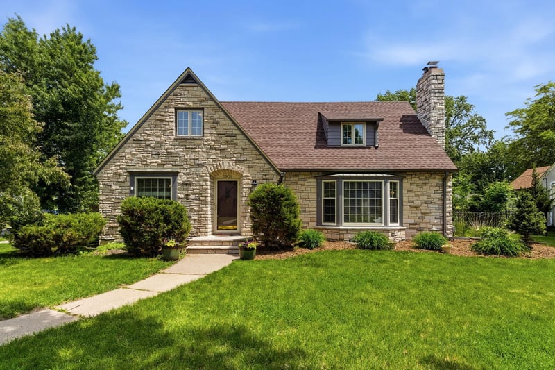 5901 Oakland Ave, Minneapolis, MN 55417