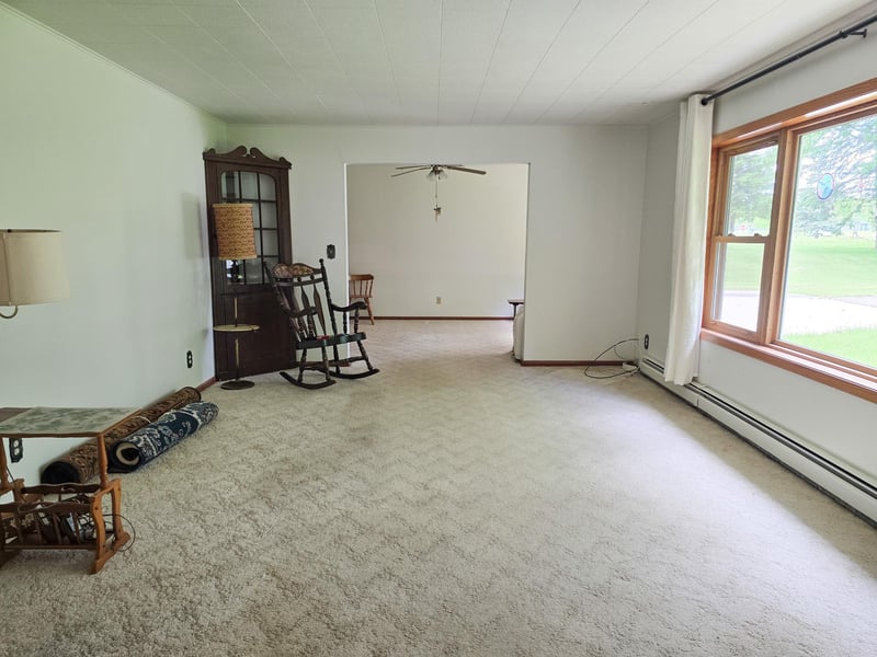 321 E Scharf Ave, Vergas, MN 56587
