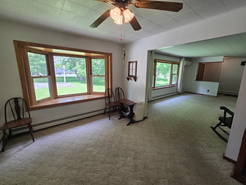 321 E Scharf Ave, Vergas, MN 56587