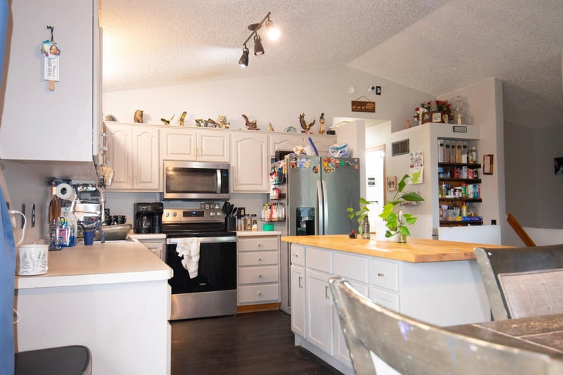 1616 Evergreen Dr, Ogilvie, MN 56358