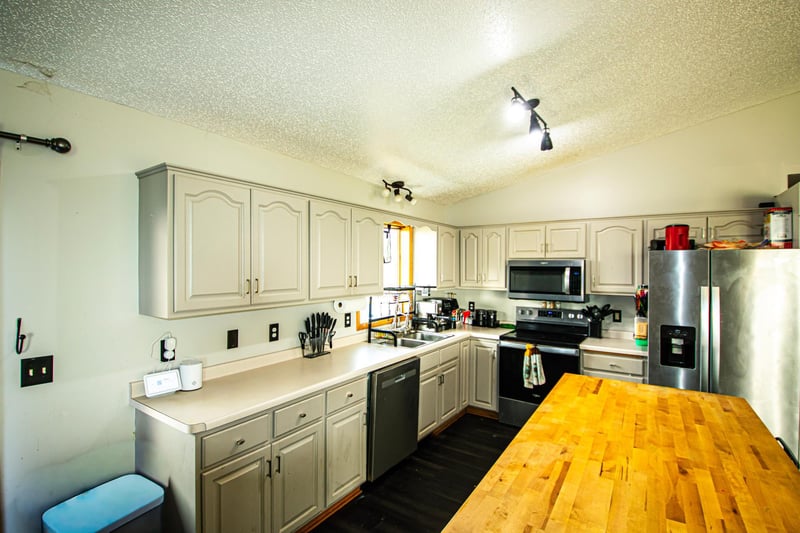1616 Evergreen Dr, Ogilvie, MN 56358