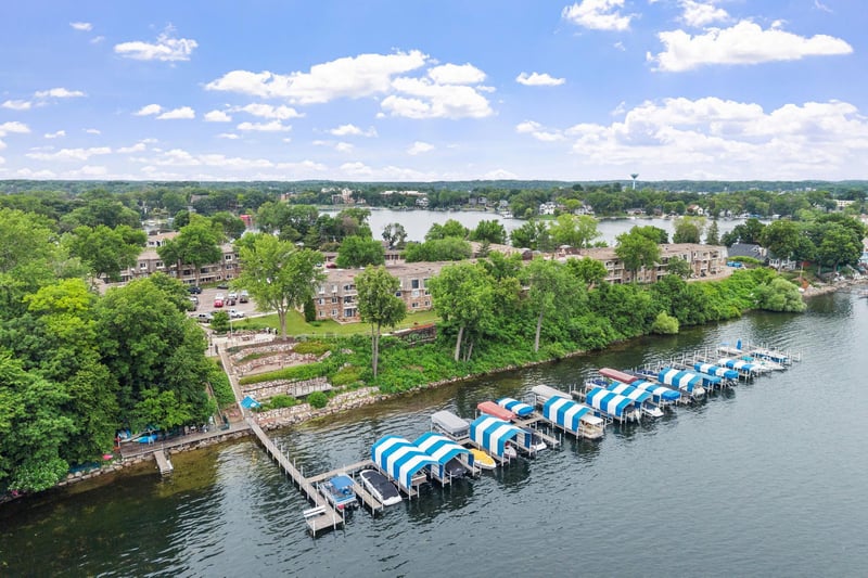 4407 Wilshire Blvd #305, Mound, MN 55364