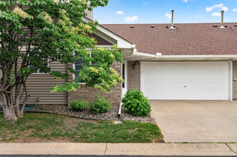 515 Lovell Ave, Roseville, MN 55113