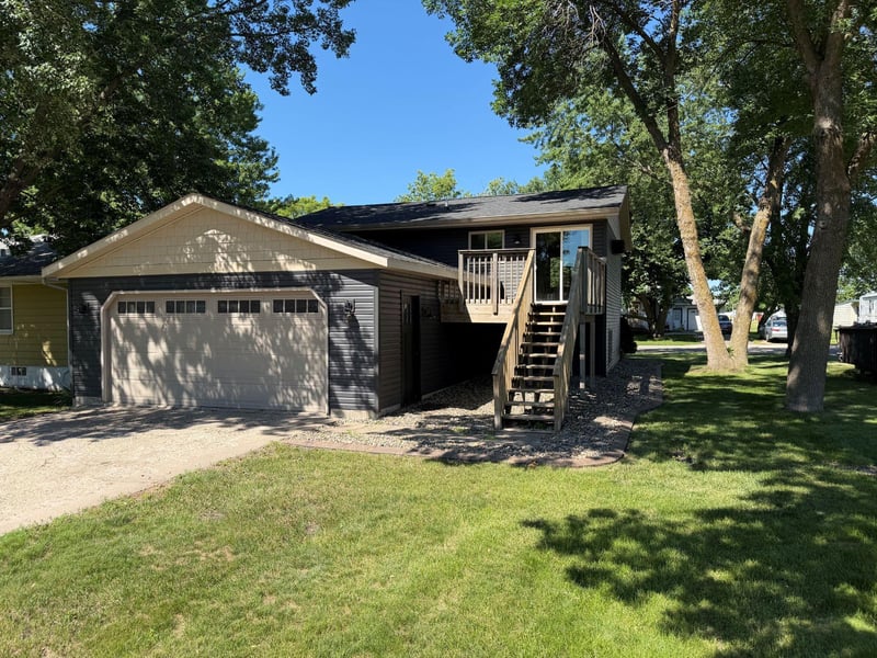 113 Cedar St S, Sauk Centre, MN 56378