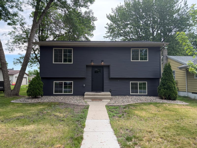 113 Cedar St S, Sauk Centre, MN 56378