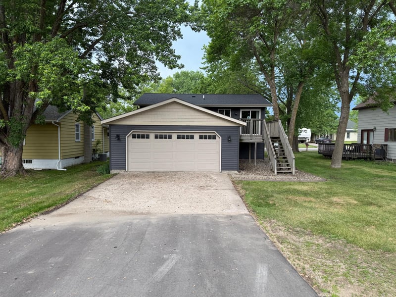 113 Cedar St S, Sauk Centre, MN 56378