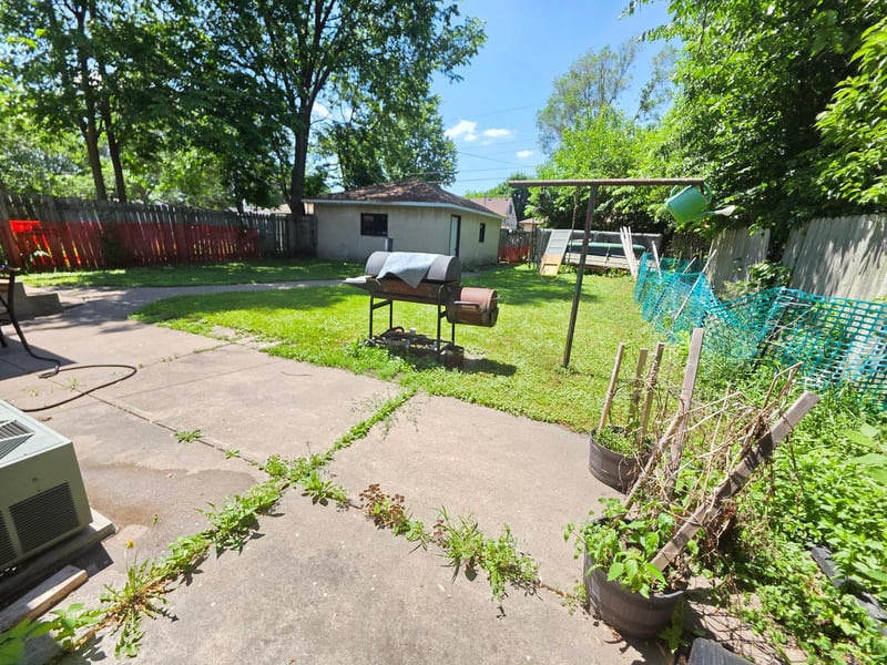 4929 Queen Ave N, Minneapolis, MN 55430