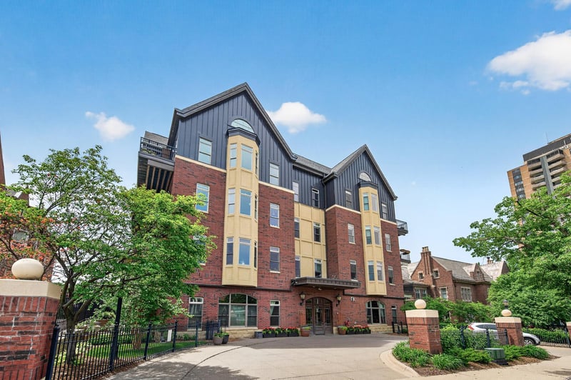 301 Clifton Ave #1A, Minneapolis, MN 55403