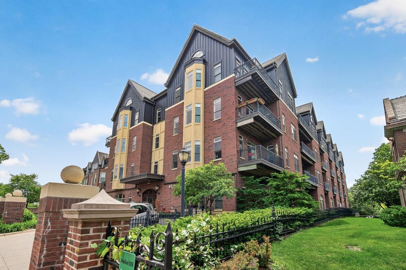 301 Clifton Ave #1A, Minneapolis, MN 55403
