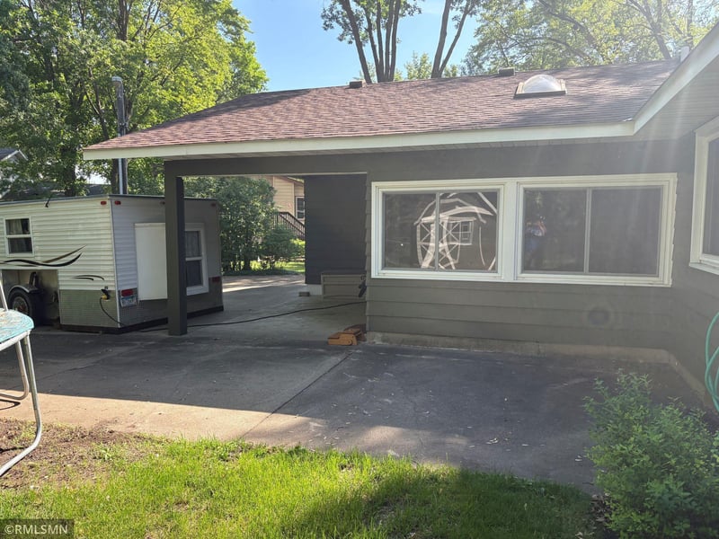 1115 Reeds Ln, Glencoe, MN 55336