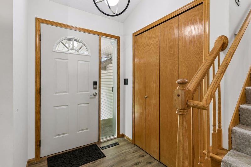 3689 Willbrook Ct, Eagan, MN 55123