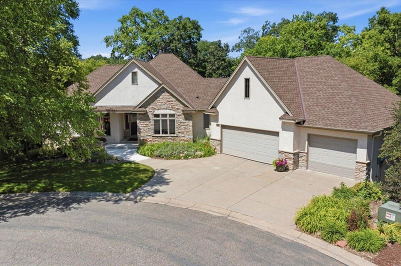 1900 Timber Ridge Dr, Burnsville, MN 55306