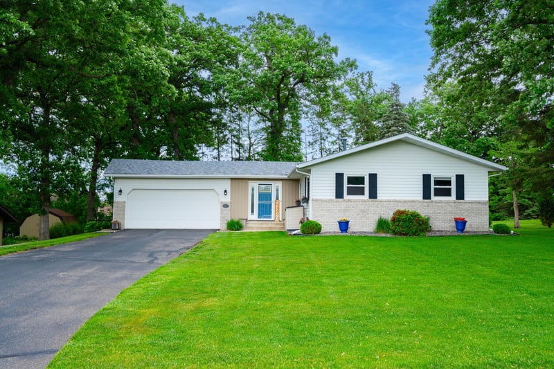 226 16th Ave SE, Saint Joseph, MN 56374