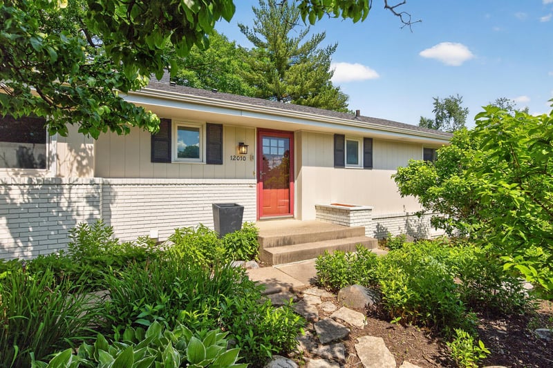 12010 Highway 55, Plymouth, MN 55441