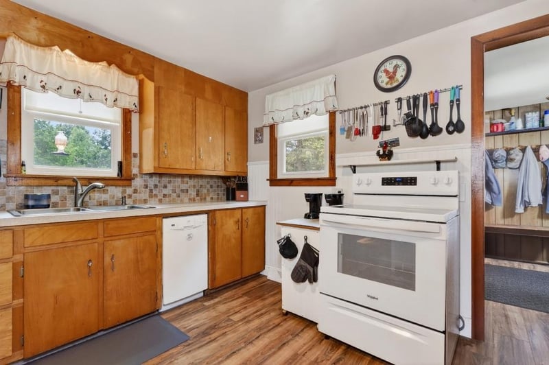 53399 Rainbow Rd, Deer River, MN 56636