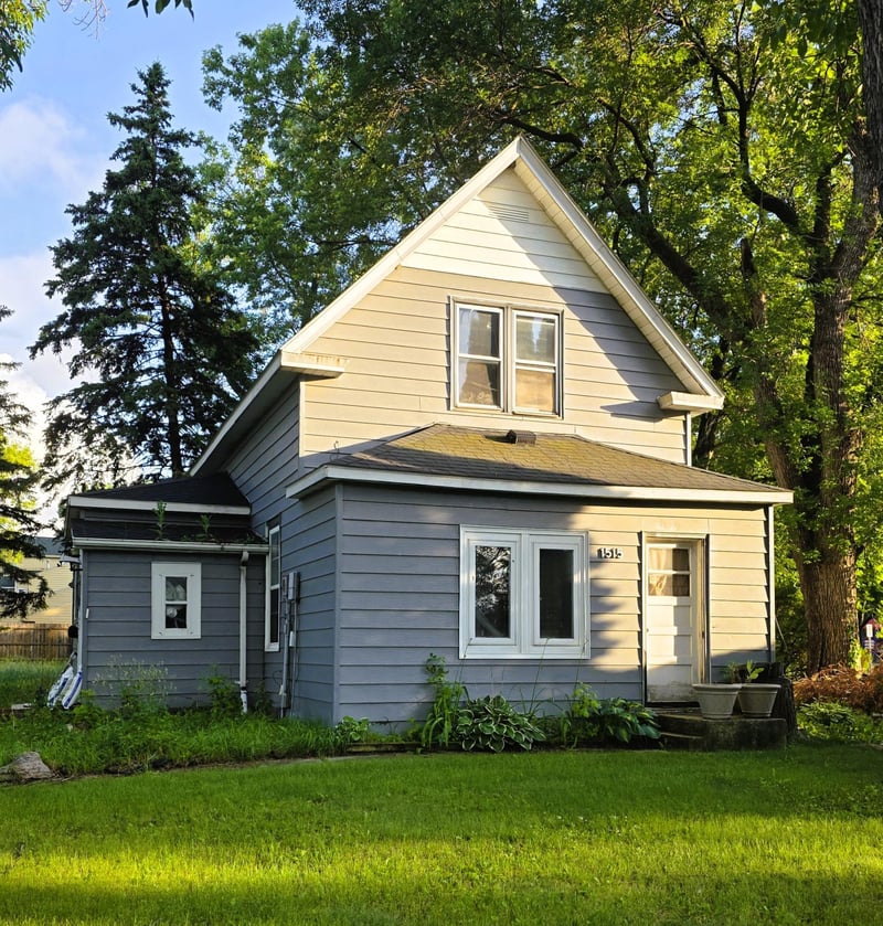 1515 Trott Ave SW, Willmar, MN 56201