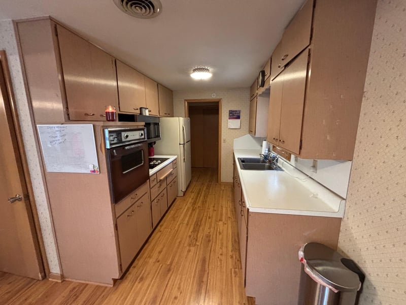 1103 Wilbur St, Worthington, MN 56187
