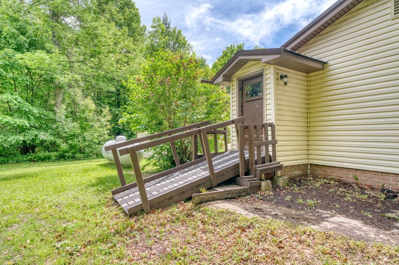 48215 Hawthorn Dr, Deer River, MN 56636