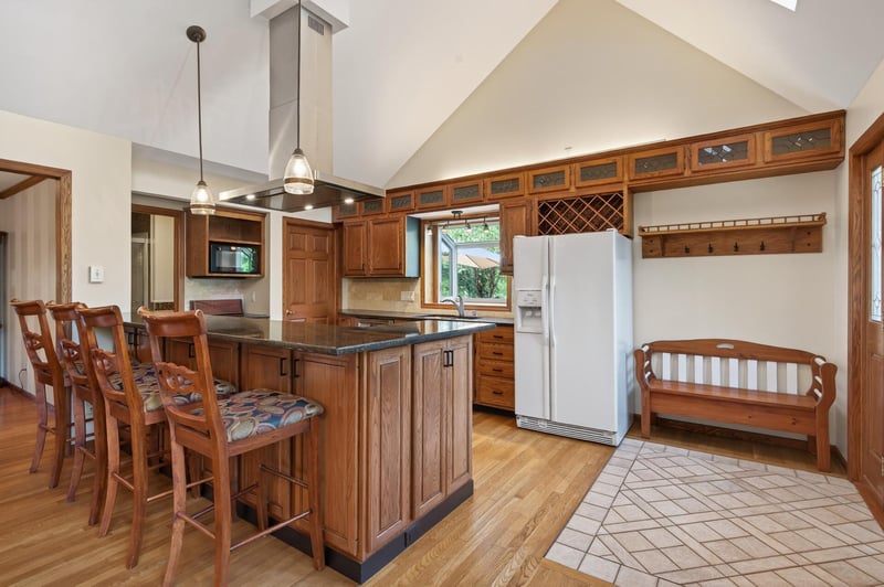 8840 River Heights Way, Inver Grove Heights, MN 55076