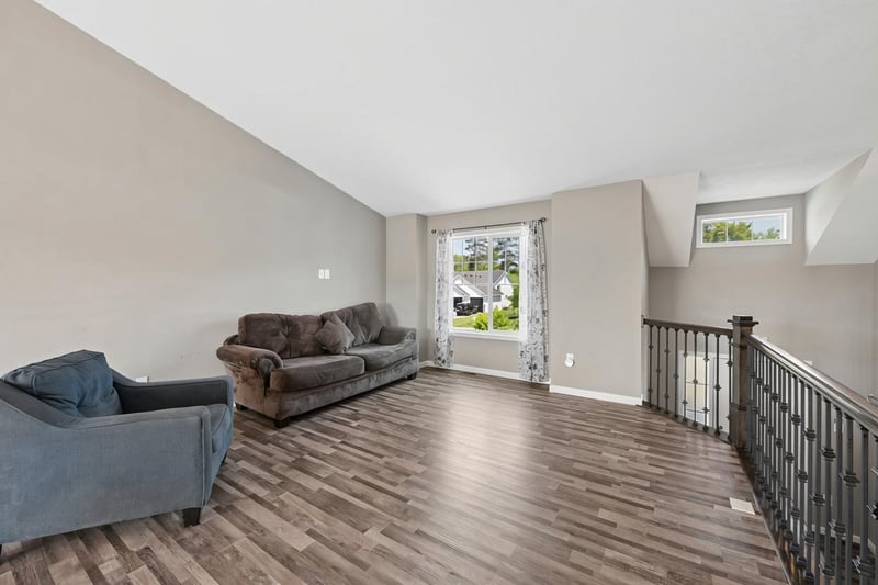 425 Eagle St NW, Isanti, MN 55040