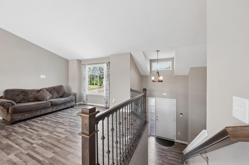 425 Eagle St NW, Isanti, MN 55040