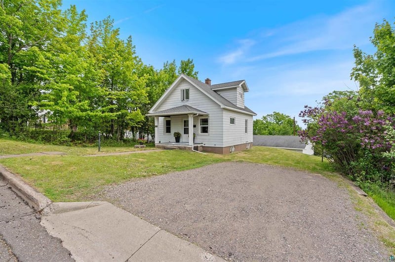 1428 Fern Ave, Duluth, MN 55805
