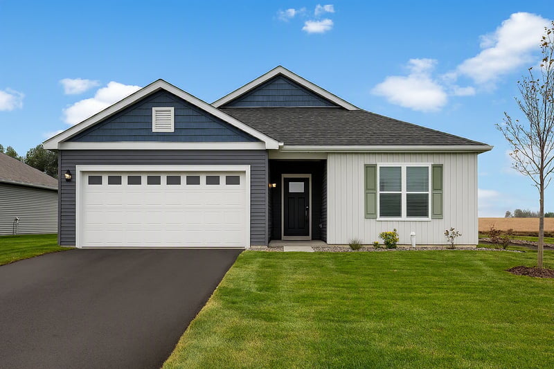 901 Spruce Cir N, Cambridge, MN 55008