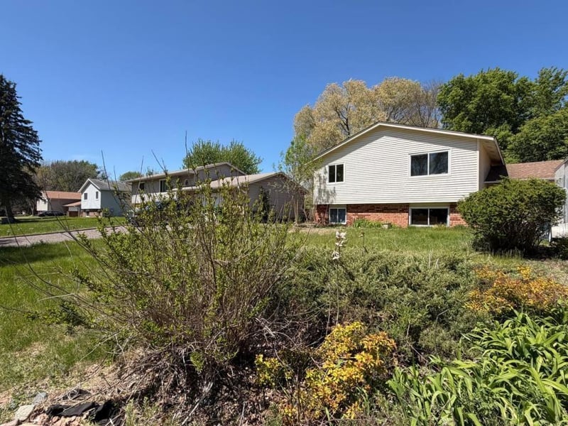 7434 Aldrich Ct N, Brooklyn Park, MN 55444