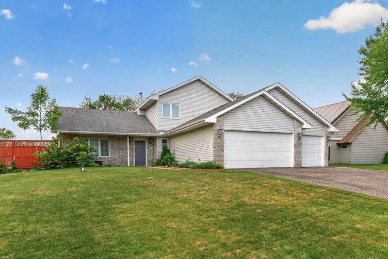 7060 137th Ave NW, Ramsey, MN 55303