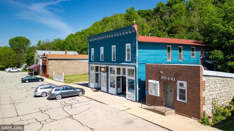 312 Center St E, Hammond, MN 55991