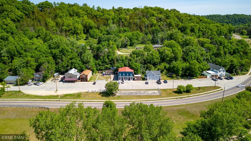 312 Center St E, Hammond, MN 55991