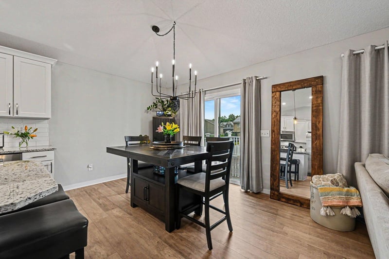 11477 Killarney Dr, Chisago City, MN 55013