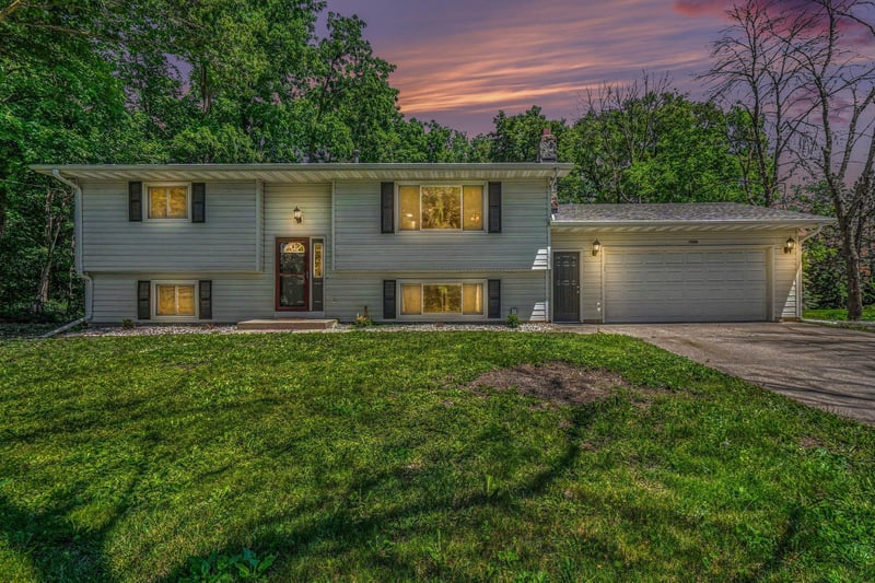 27835 Lavonne St, New Prague, MN 56071