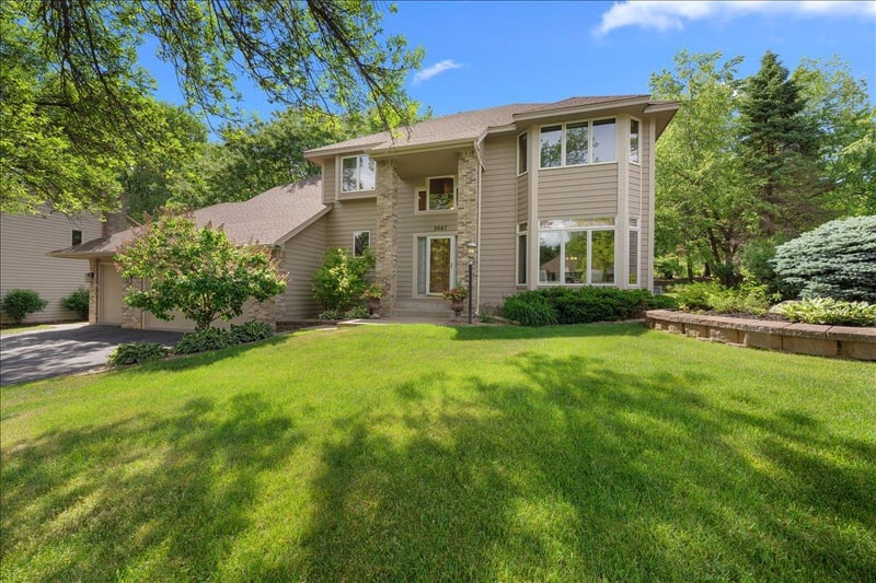 3667 Woodland Trl, Eagan, MN 55123