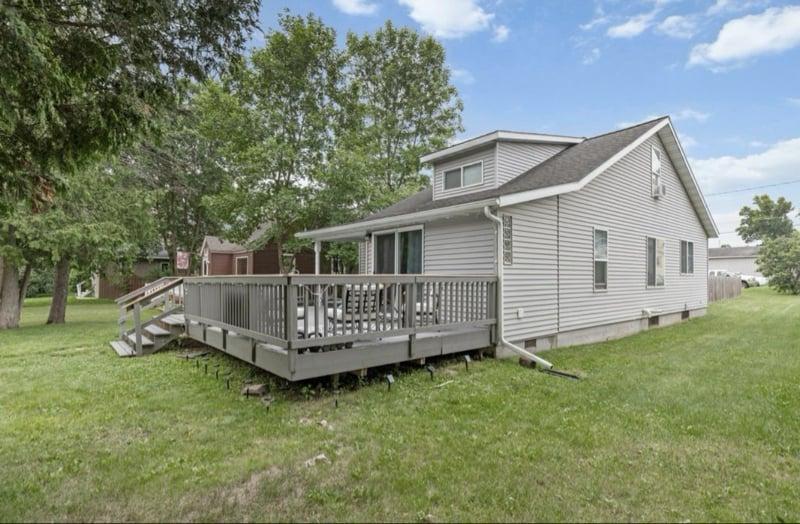 306 Ekman Ave, Marble, MN 55764