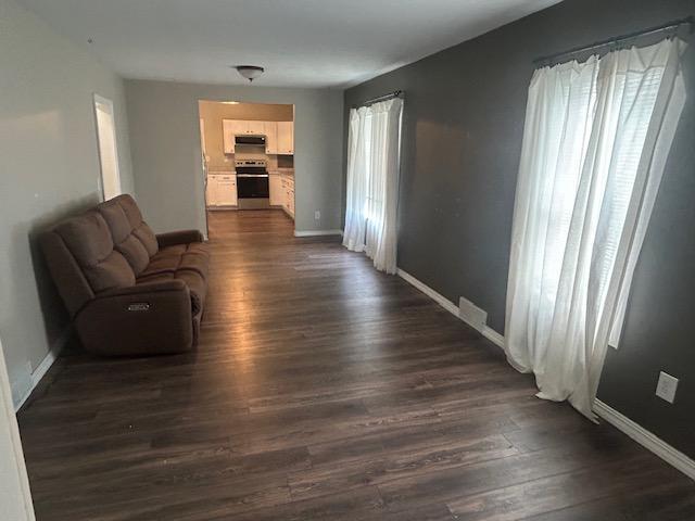 306 Ekman Ave, Marble, MN 55764