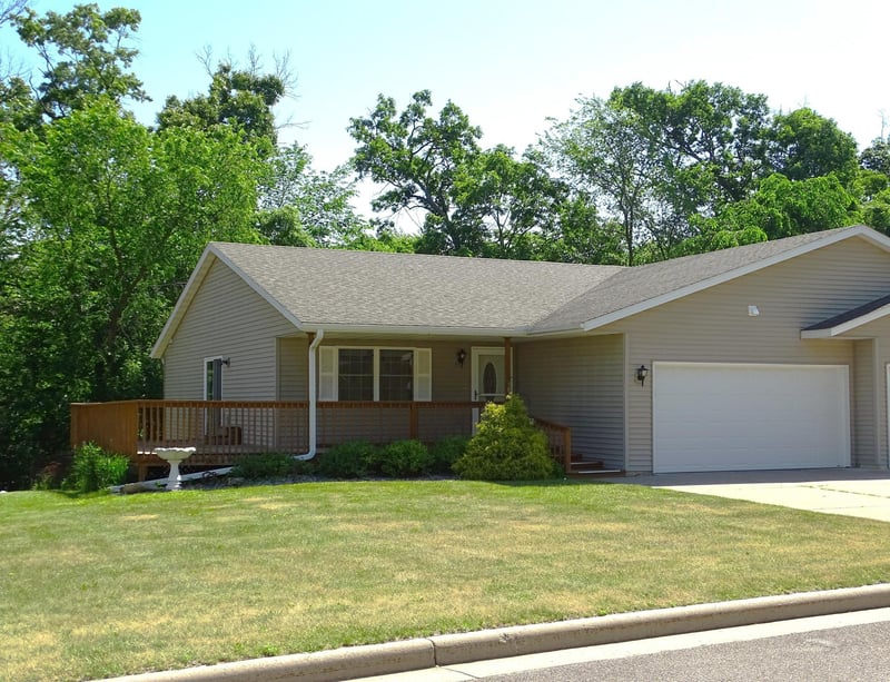186 Country Ln, Durand, WI 54736