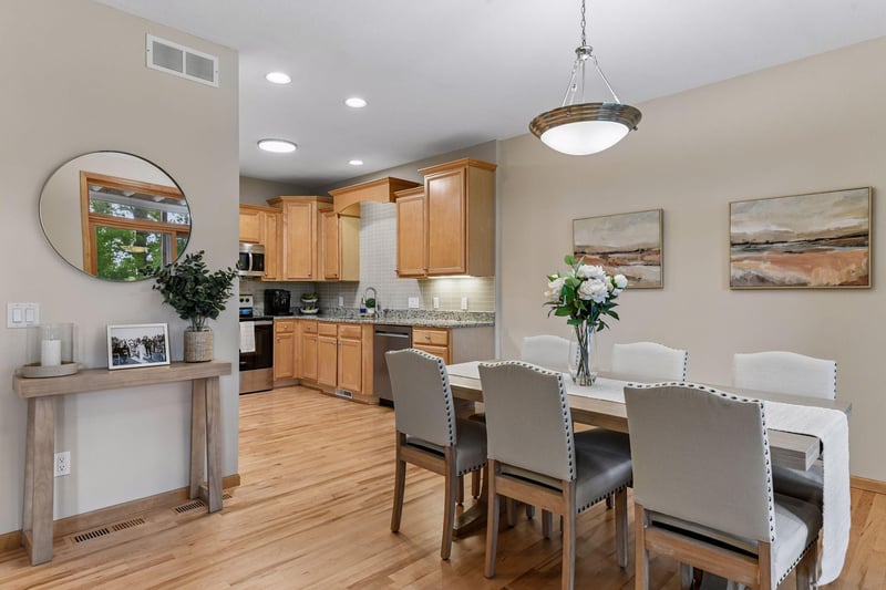 17721 Southridge Ct, Minnetonka, MN 55345