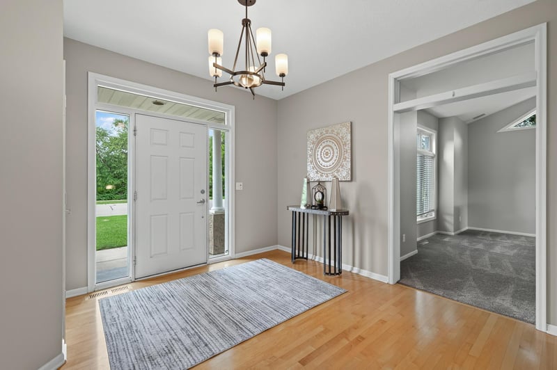 16630 Jaguar Ave, Lakeville, MN 55044