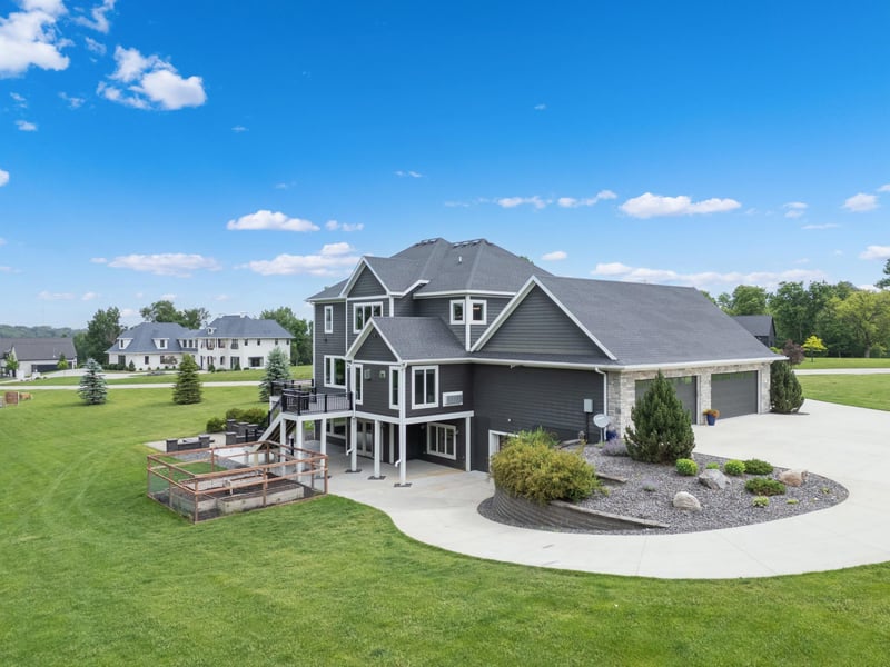 5403 Cherry Woods Ln SW, Rochester, MN 55902