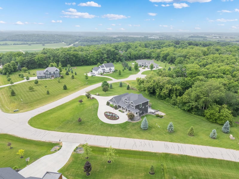 5403 Cherry Woods Ln SW, Rochester, MN 55902