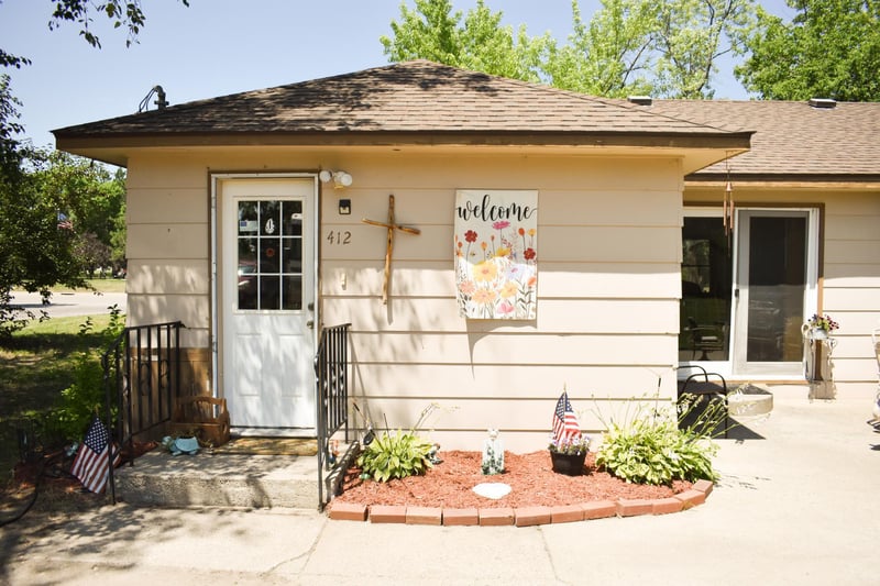412 1st St NE, Menahga, MN 56464