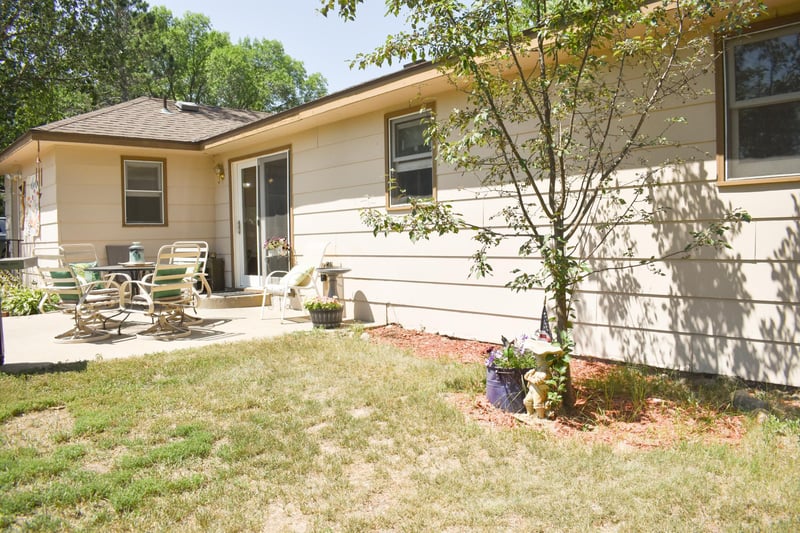 412 1st St NE, Menahga, MN 56464