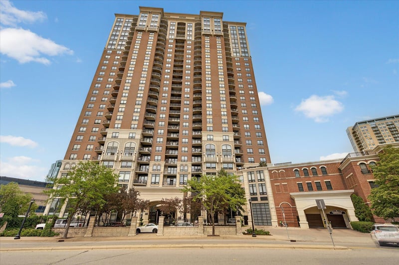 500 E Grant St #907, Minneapolis, MN 55404