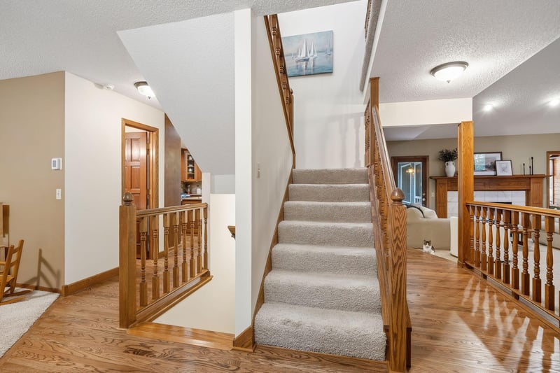 4876 Knottingham Cir, Eagan, MN 55122