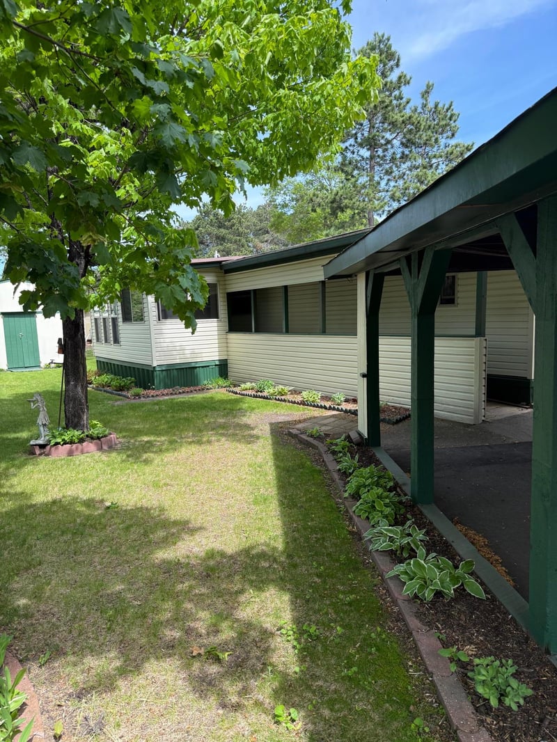 2130 White Pine Dr, Cambridge, MN 55008