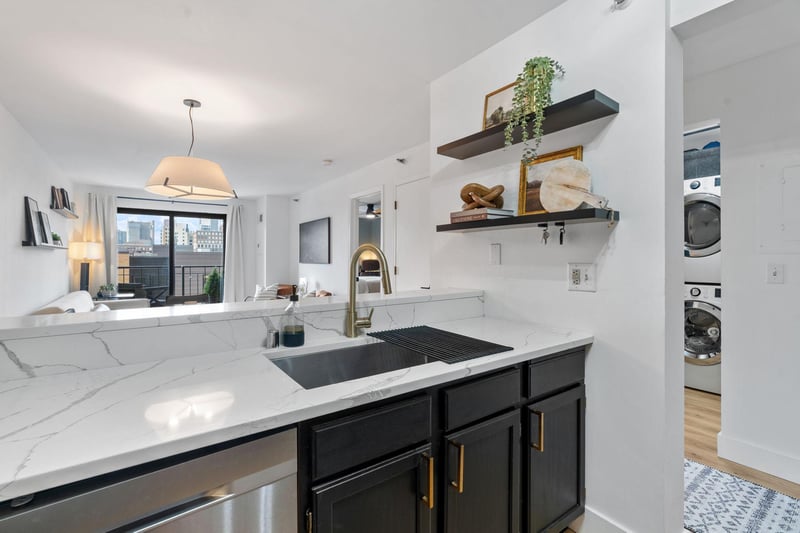 401 S 1st St #503, Minneapolis, MN 55401