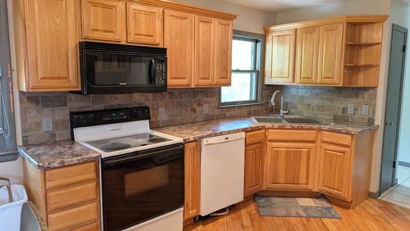 211 2nd St SE, Cook, MN 55723