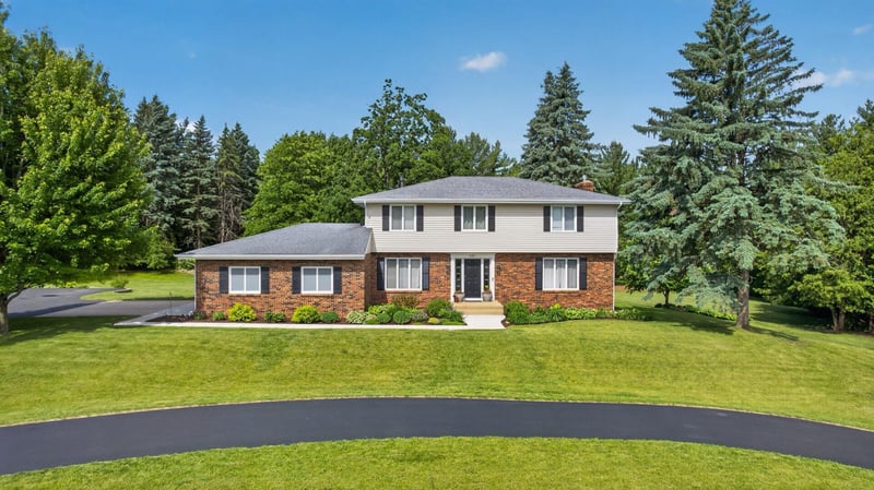 5493 Saint Mary Dr NW, Rochester, MN 55901