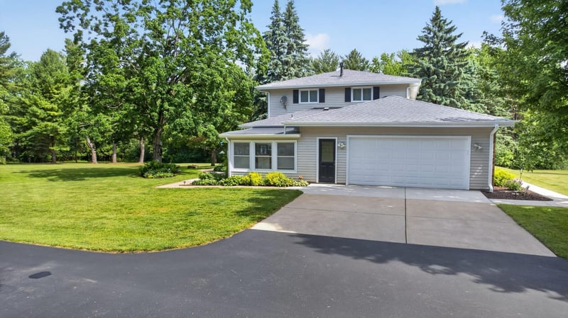 5493 Saint Mary Dr NW, Rochester, MN 55901